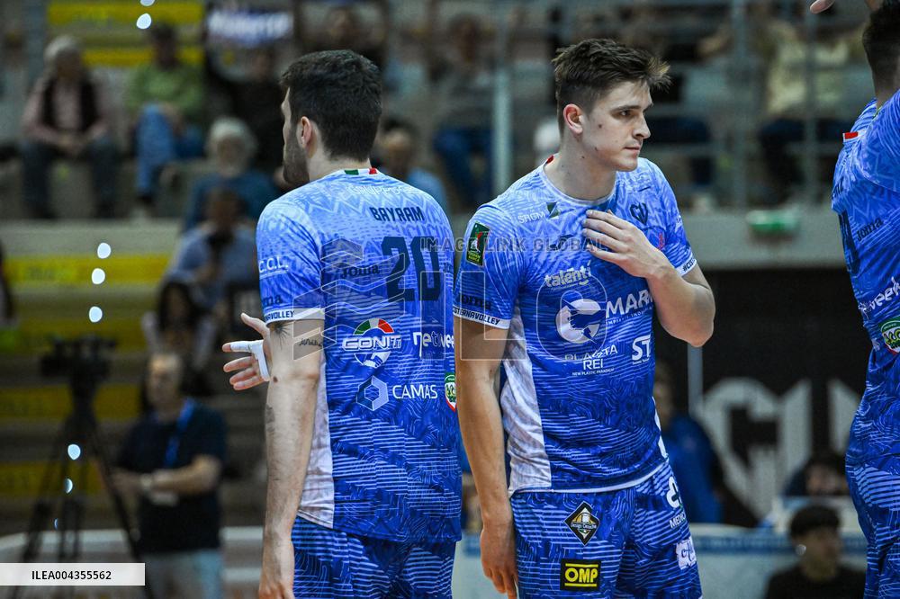 VOLLEY - Superlega Serie A - Playoff 5° Posto - Cisterna Volley vs Sonepar Padova 2-2.. (31-29, 22-25, 25-21, 24-26 ..)