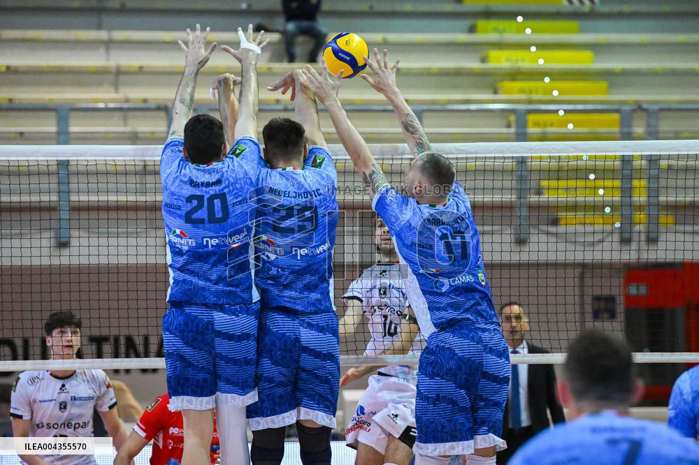 VOLLEY - Superlega Serie A - Playoff 5° Posto - Cisterna Volley vs Sonepar Padova 2-2.. (31-29, 22-25, 25-21, 24-26 ..)