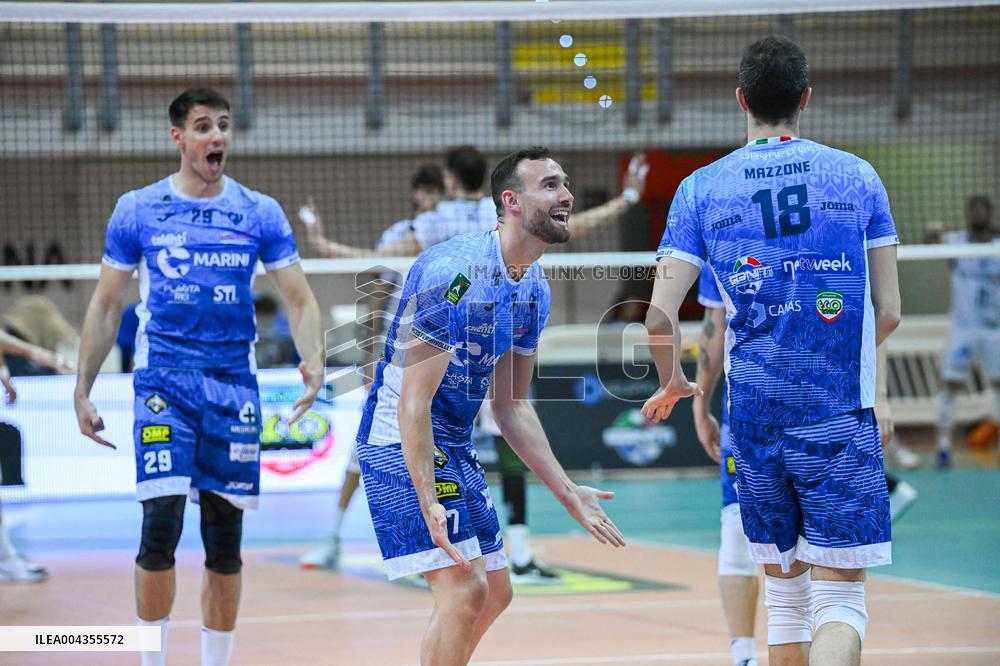VOLLEY - Superlega Serie A - Playoff 5° Posto - Cisterna Volley vs Sonepar Padova 2-2.. (31-29, 22-25, 25-21, 24-26 ..)