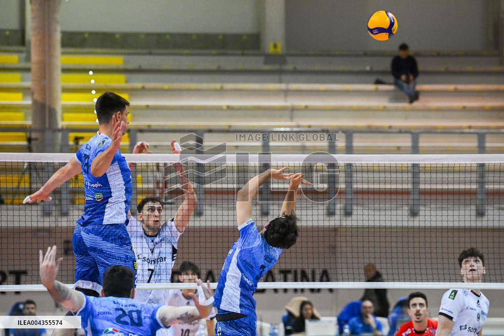 VOLLEY - Superlega Serie A - Playoff 5° Posto - Cisterna Volley vs Sonepar Padova 2-2.. (31-29, 22-25, 25-21, 24-26 ..)