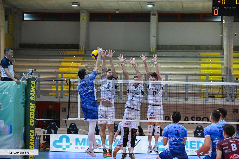 VOLLEY - Superlega Serie A - Playoff 5° Posto - Cisterna Volley vs Sonepar Padova 2-2.. (31-29, 22-25, 25-21, 24-26 ..)