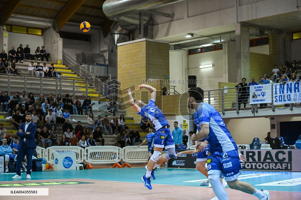 VOLLEY - Superlega Serie A - Playoff 5° Posto - Cisterna Volley vs Sonepar Padova 2-2.. (31-29, 22-25, 25-21, 24-26 ..)