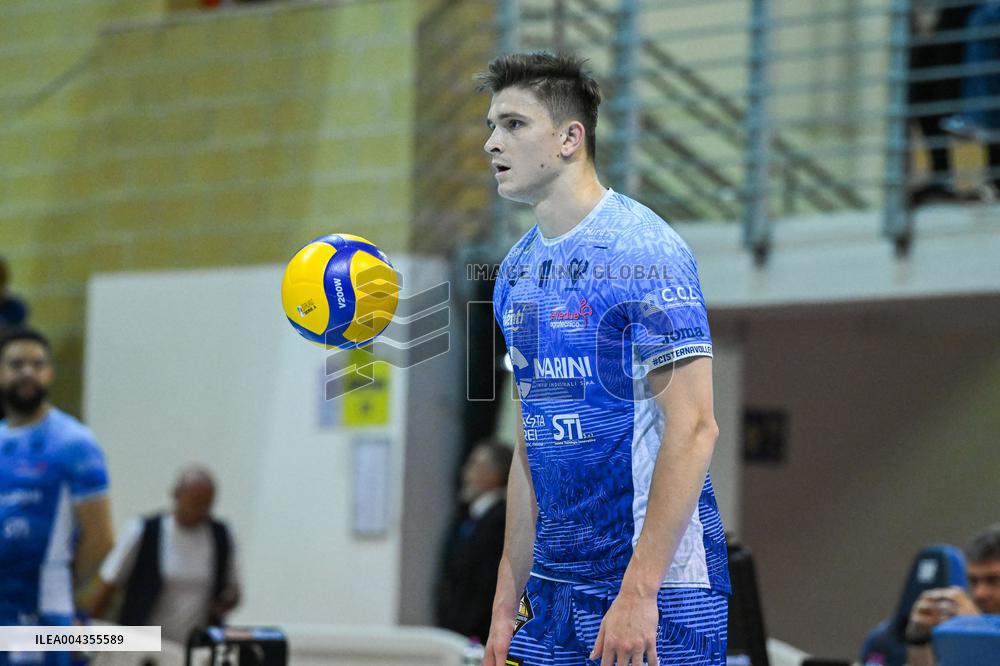 VOLLEY - Superlega Serie A - Playoff 5° Posto - Cisterna Volley vs Sonepar Padova 2-2.. (31-29, 22-25, 25-21, 24-26 ..)