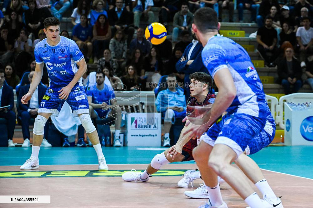 VOLLEY - Superlega Serie A - Playoff 5° Posto - Cisterna Volley vs Sonepar Padova 2-2.. (31-29, 22-25, 25-21, 24-26 ..)