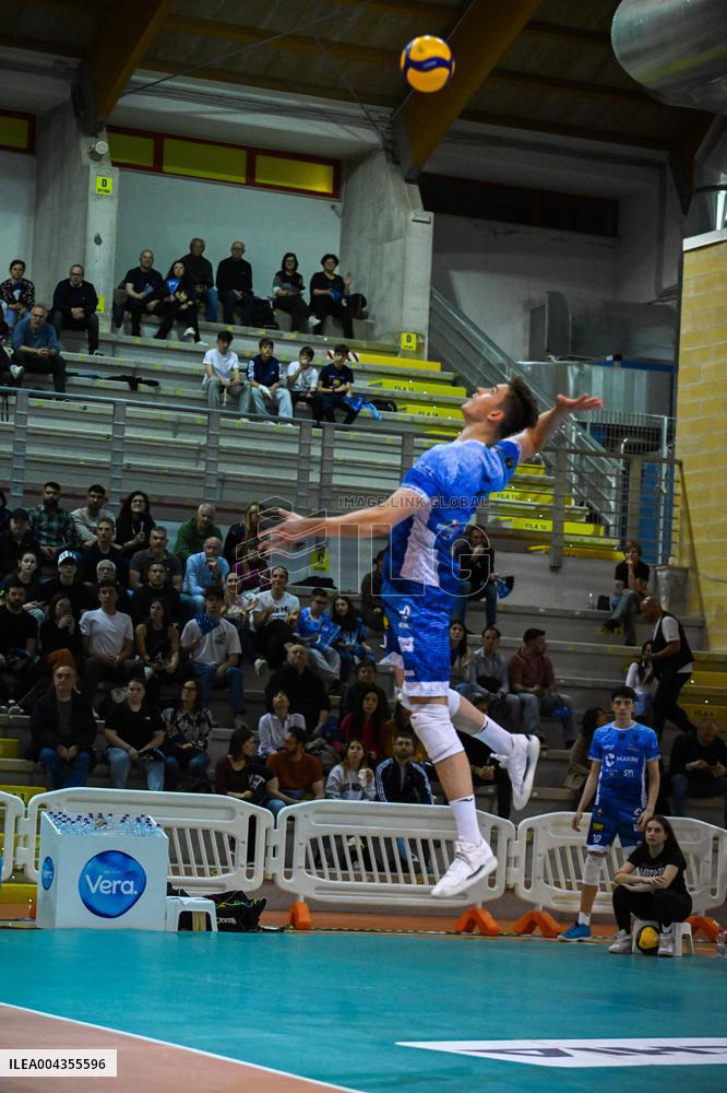 VOLLEY - Superlega Serie A - Playoff 5° Posto - Cisterna Volley vs Sonepar Padova 2-2.. (31-29, 22-25, 25-21, 24-26 ..)