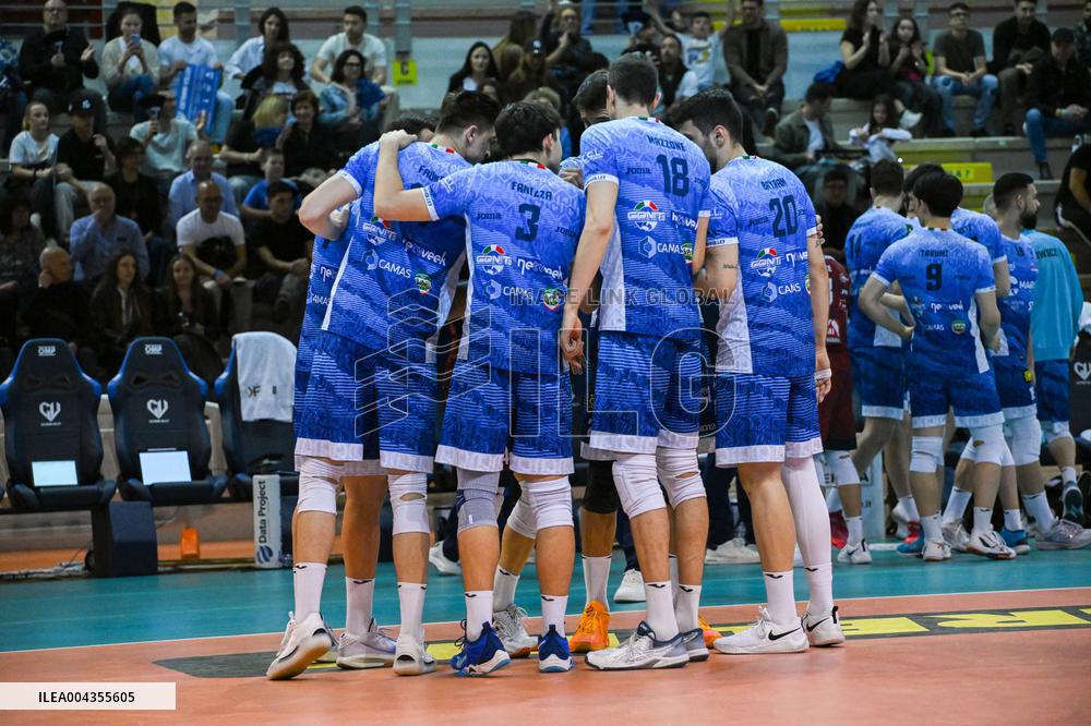 VOLLEY - Superlega Serie A - Playoff 5° Posto - Cisterna Volley vs Sonepar Padova 2-2.. (31-29, 22-25, 25-21, 24-26 ..)