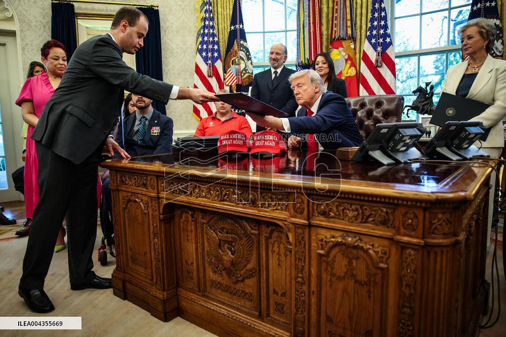 DC: President Trump Signs New Executive Orders