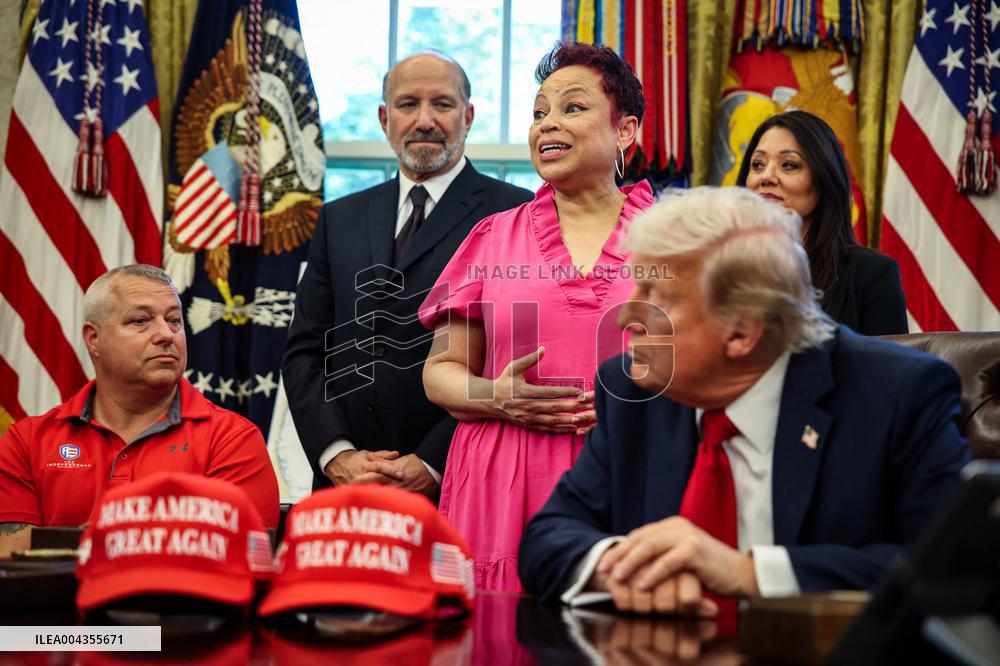 DC: President Trump Signs New Executive Orders