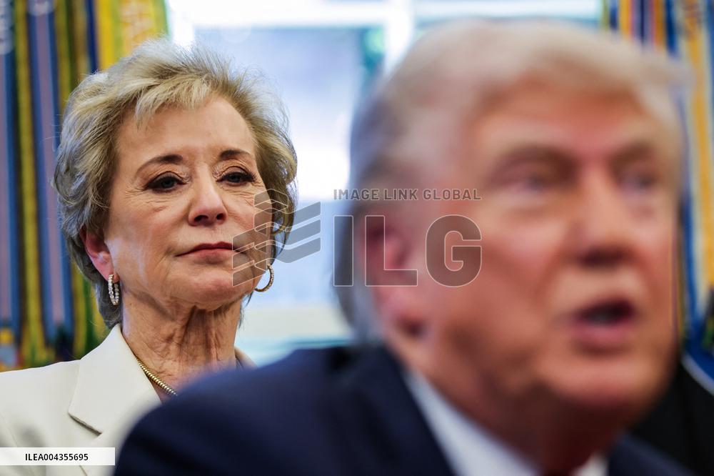 DC: President Trump Signs New Executive Orders