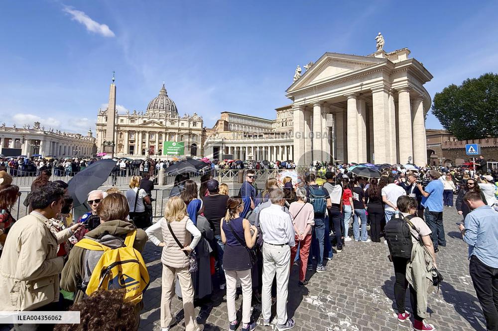Pope Francis mourned