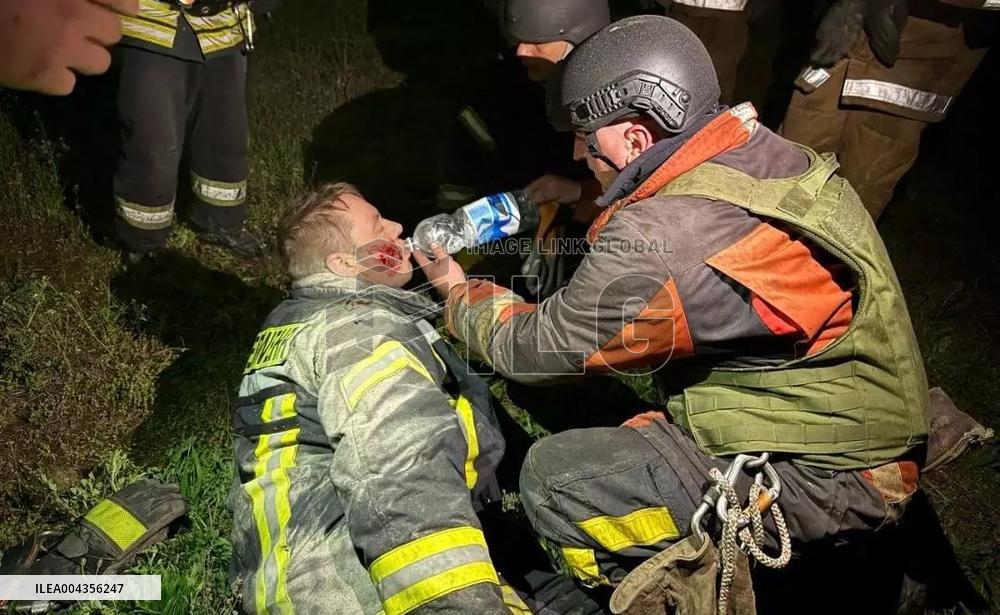 Nine Killed in Russian Missile Attack - Kyiv