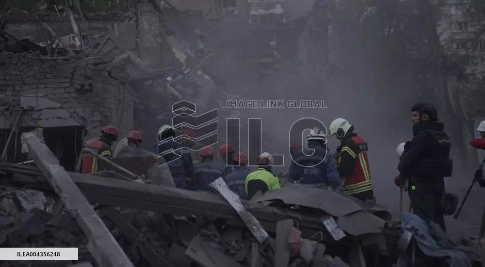 Nine Killed in Russian Missile Attack - Kyiv