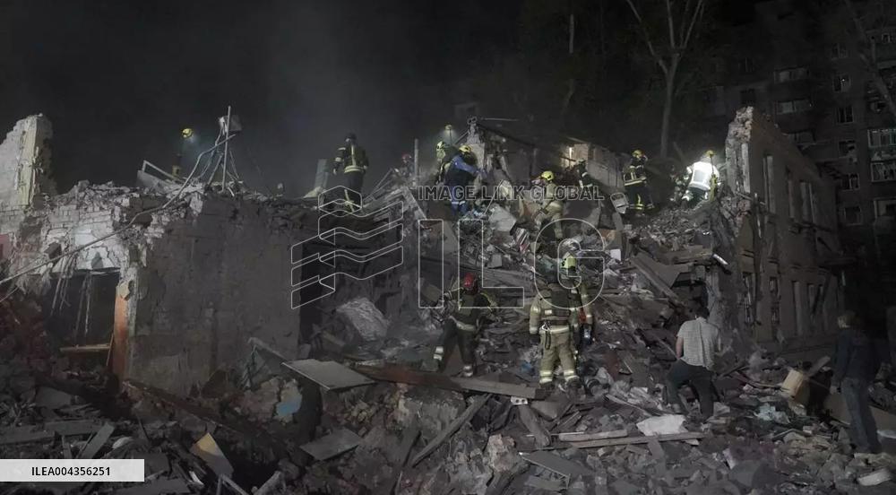 Nine Killed in Russian Missile Attack - Kyiv