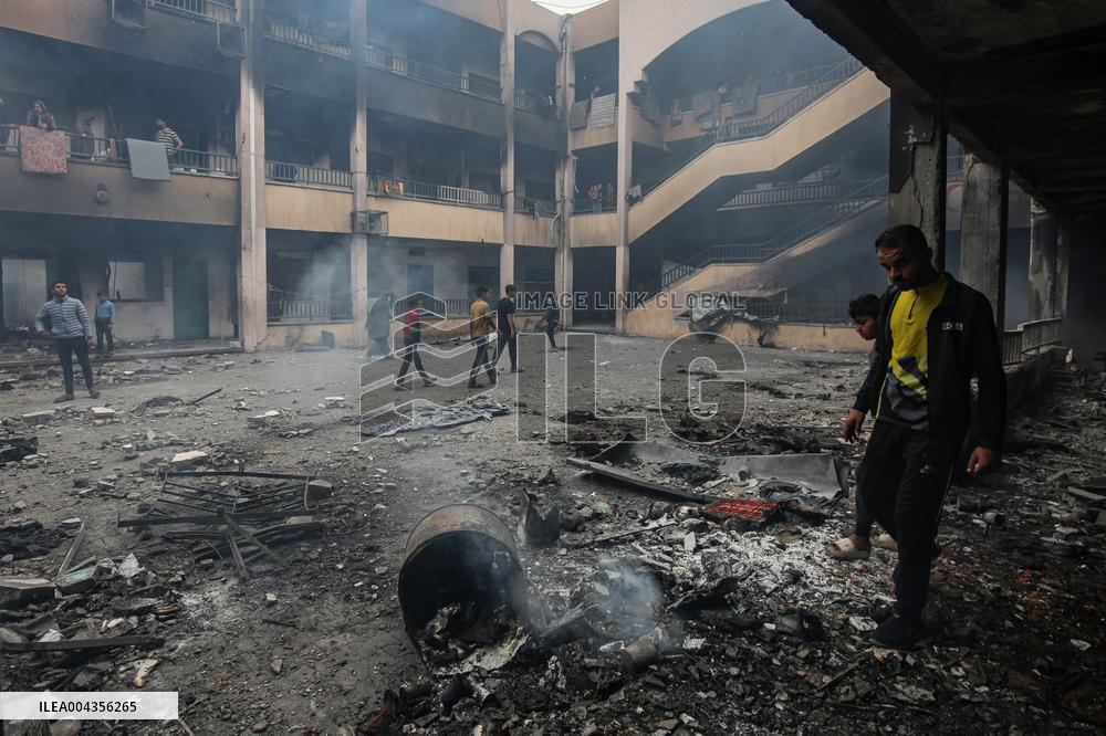 Israeli Airstrike On A School Sheltering Palestinians - Gaza