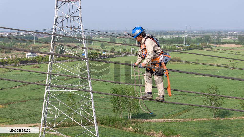 Exoskeleton Robot Power Grid Maintenance