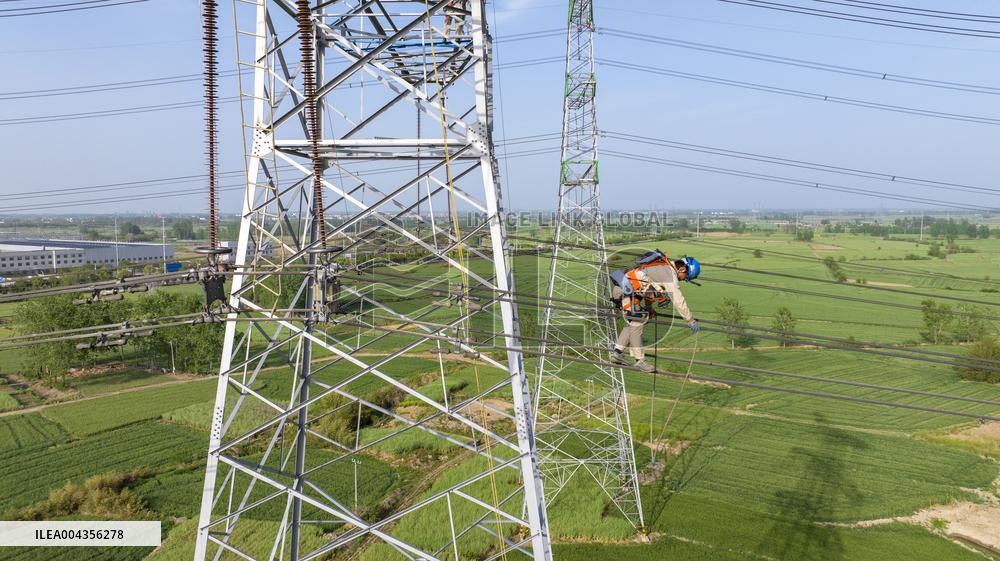 Exoskeleton Robot Power Grid Maintenance