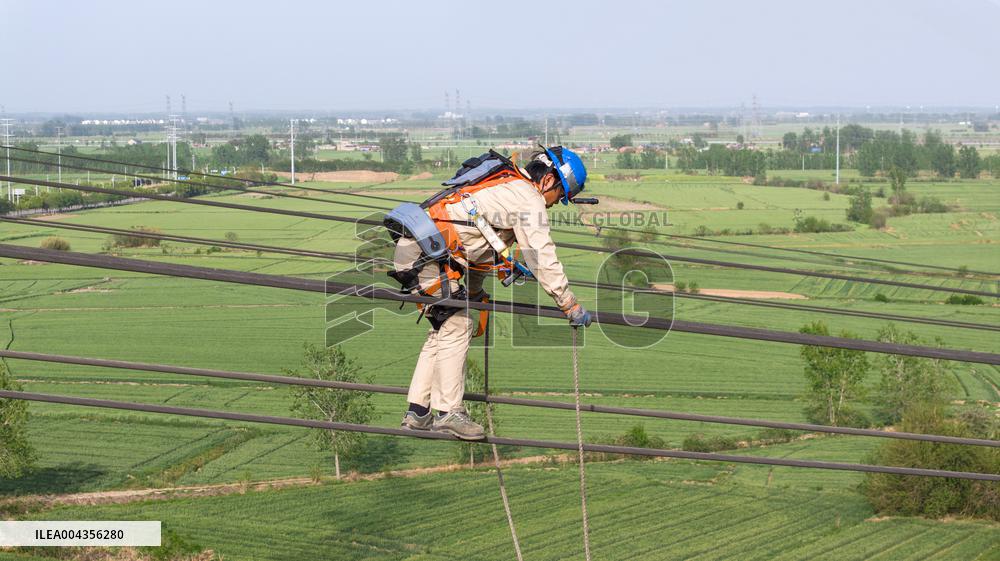 Exoskeleton Robot Power Grid Maintenance