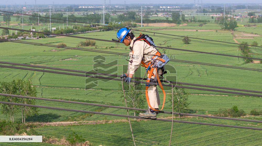 Exoskeleton Robot Power Grid Maintenance