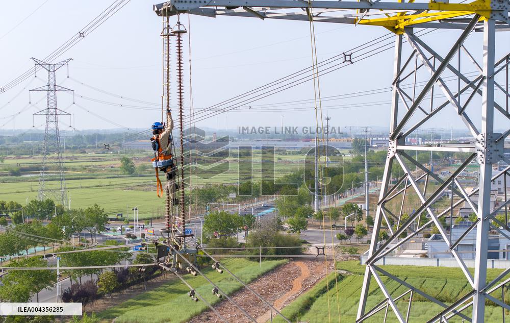 Exoskeleton Robot Power Grid Maintenance