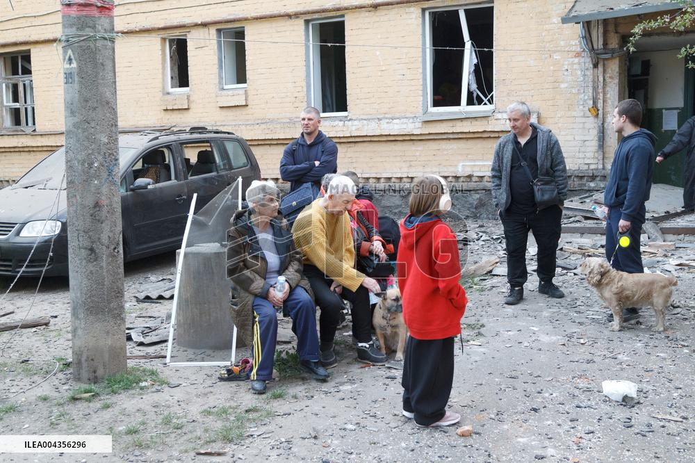 Russian troops launch massive overnight strike on Kyiv