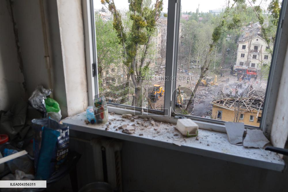 Russian troops launch massive overnight strike on Kyiv