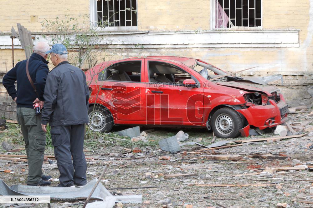 Russian troops launch massive overnight strike on Kyiv