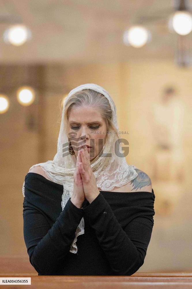 World Mourns Pope Francis Passing - LA