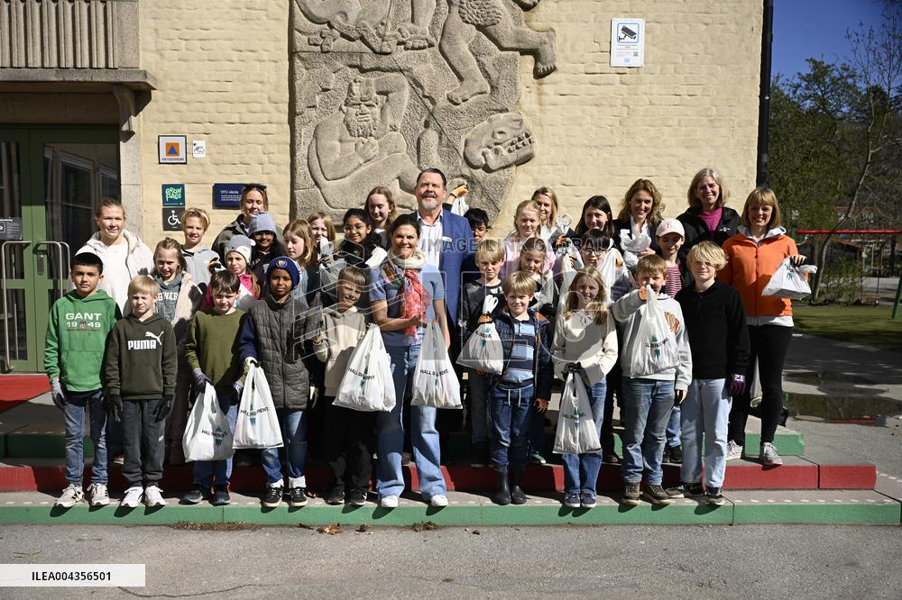 CROWN PRINCESS PICKS LITTER