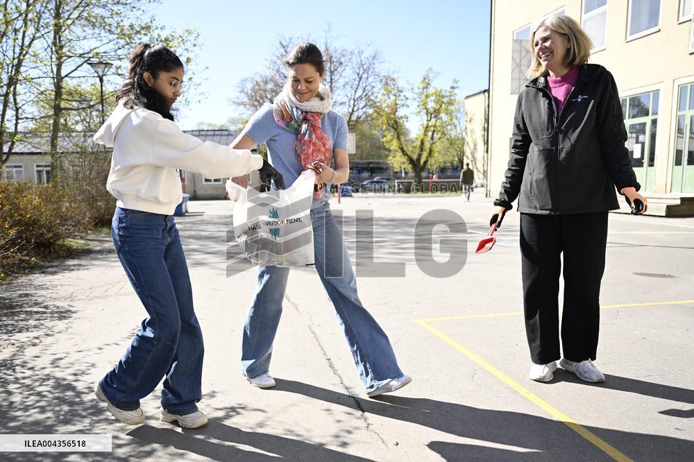 CROWN PRINCESS PICKS LITTER