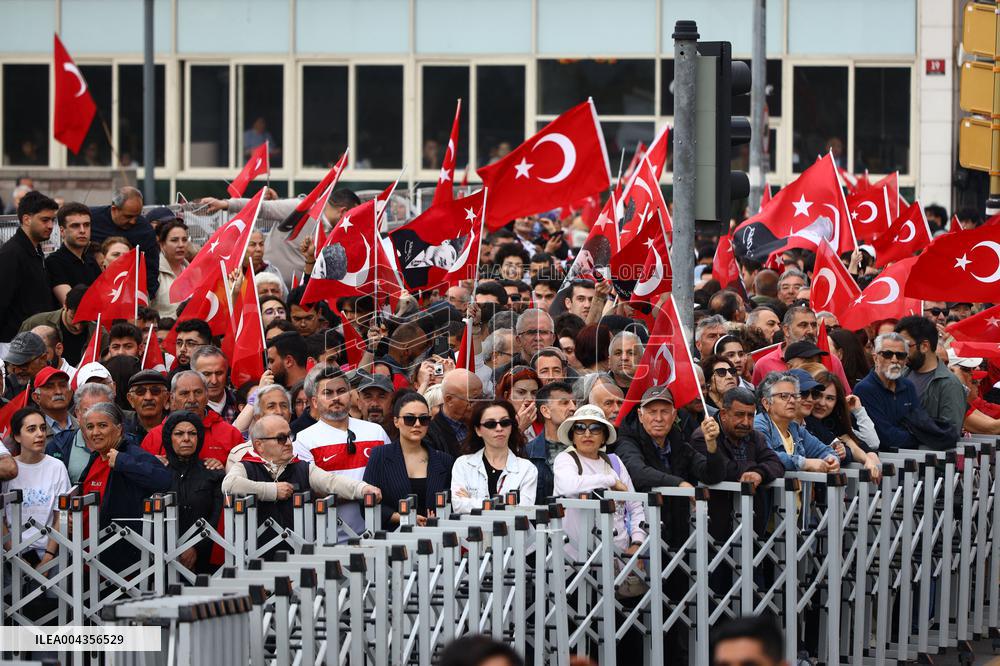 Opposition Defies Ban To Celebrate Childrens Day - Turkey