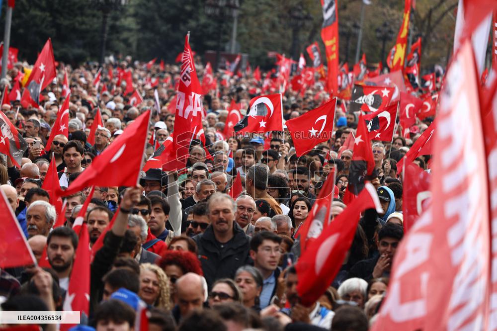 Opposition Defies Ban To Celebrate Childrens Day - Turkey