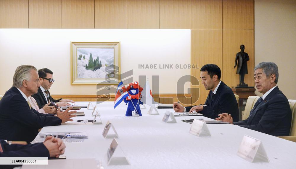 Costa Rican foreign minister in Tokyo