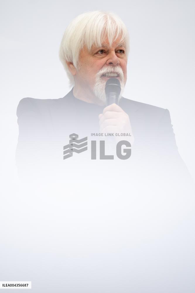 Paul Watson at the Change Now Summit - Paris AJ