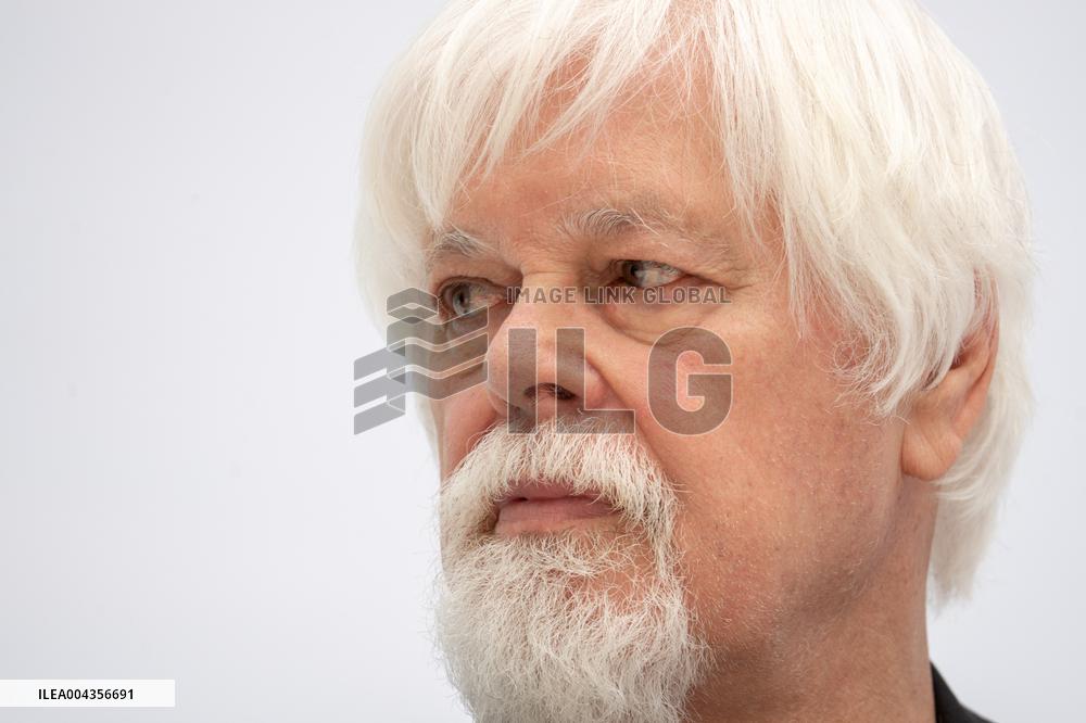 Paul Watson at the Change Now Summit - Paris AJ