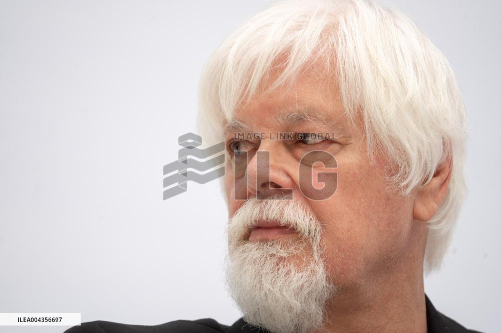 Paul Watson at the Change Now Summit - Paris AJ