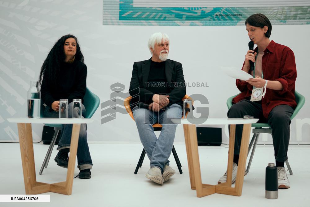 Paul Watson at the Change Now Summit - Paris AJ