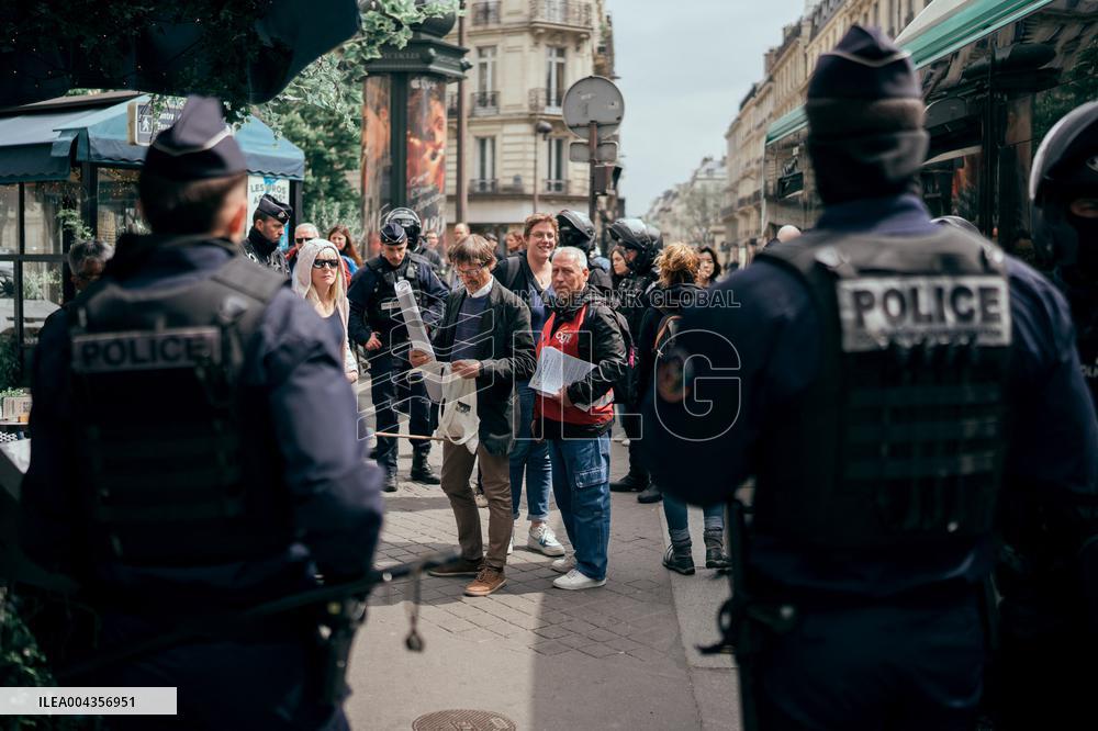 Activists protest prior General Assembly of Axa - Paris AJ