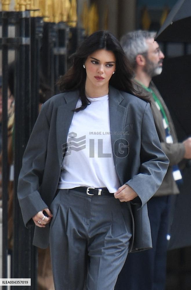 Kendall Jenner On A L Oreal Shoot - Paris
