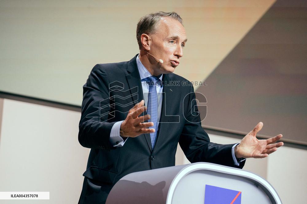 General Assembly of Axa group - Paris AJ