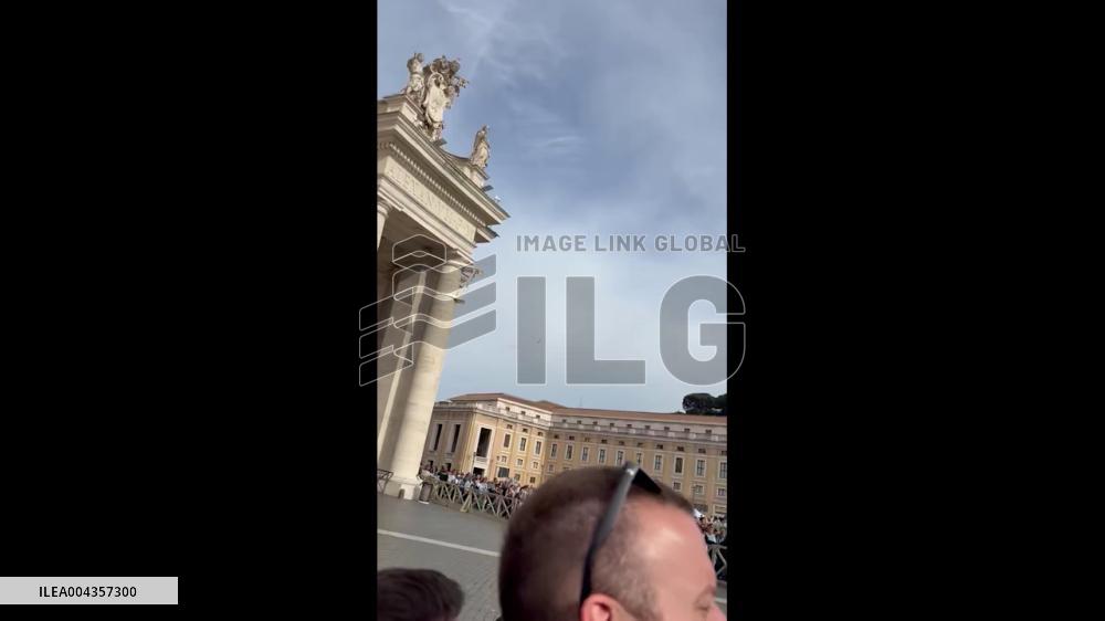 Vatican: Thousands Queue at St. Peter’s Basilica to Pay Respects to Pope Francis