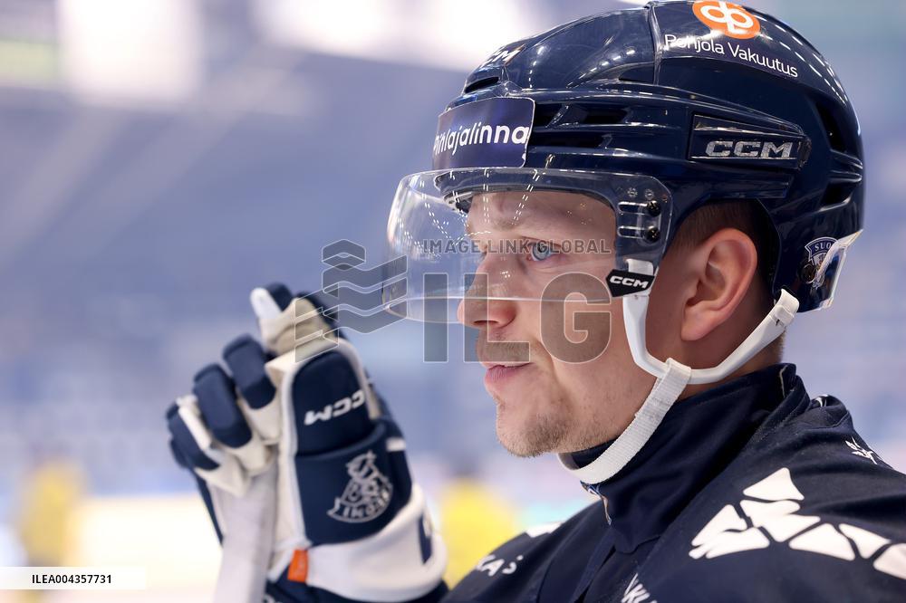 Ice hockey - Friendly - Finland vs Sweden