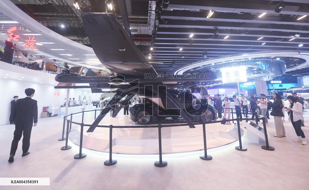 2025 Shanghai Auto Show Hongqi Flying Car