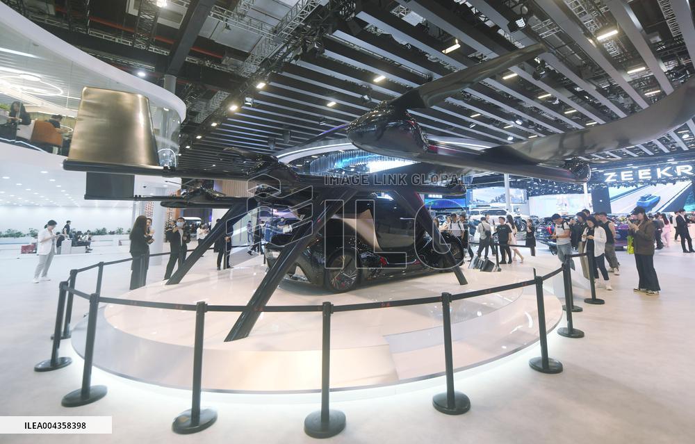 2025 Shanghai Auto Show Hongqi Flying Car