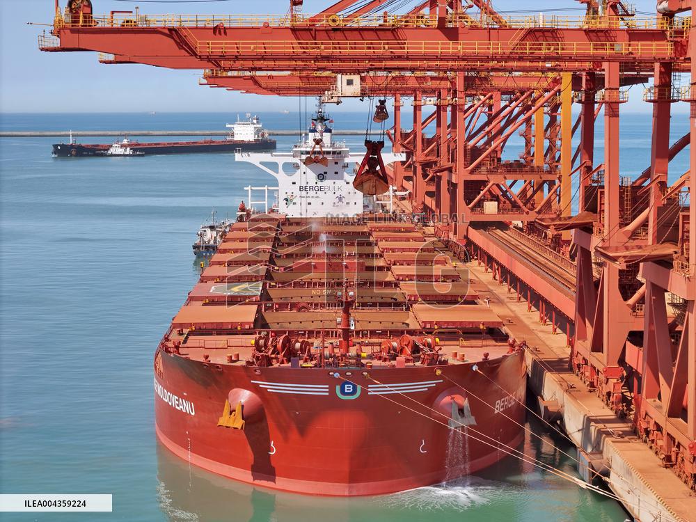 China 2025 Q1 Cargo Port Throughput Increased