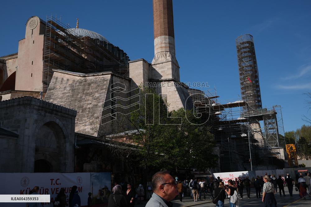 Hagia Sophia Is Preparing For Its Renewal - Istanbu