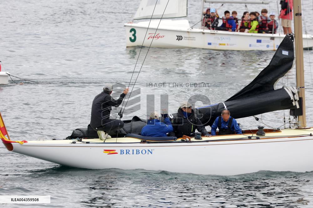 King Juan Carlos Sailing With Pedro Campos - Spain