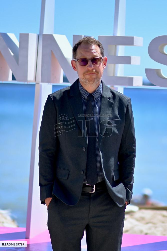 8th Canneseries - Jeffrey Dean Morgan At The Walking Dead Photocall