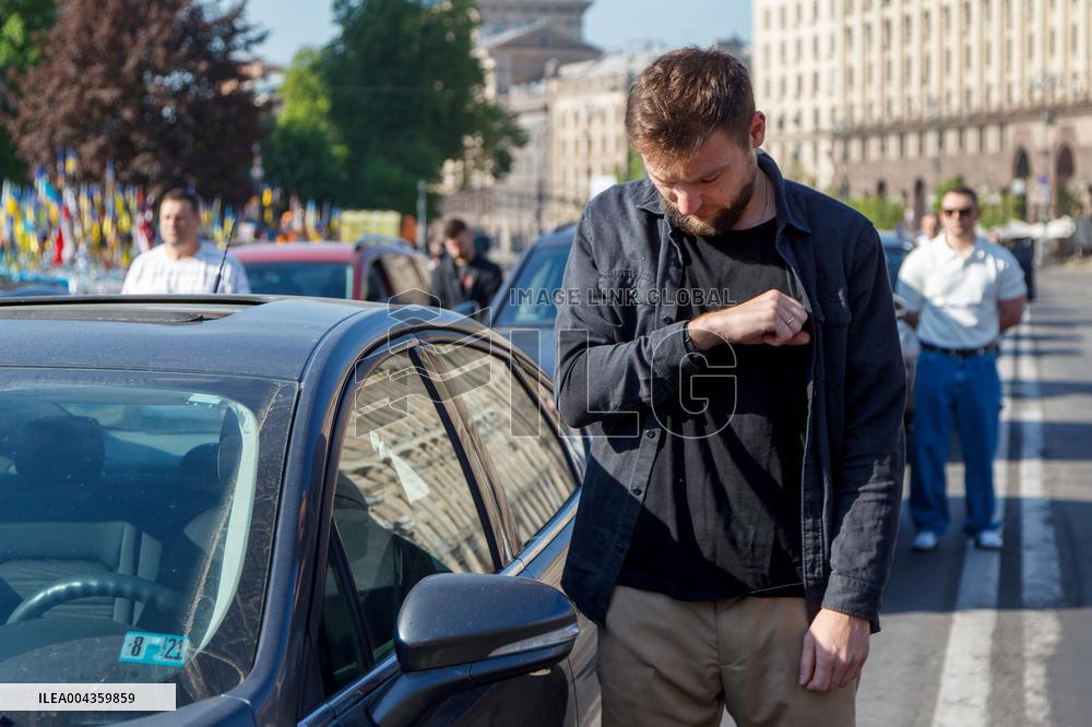 Kyiv honours victims of massive Russian attack on April 24