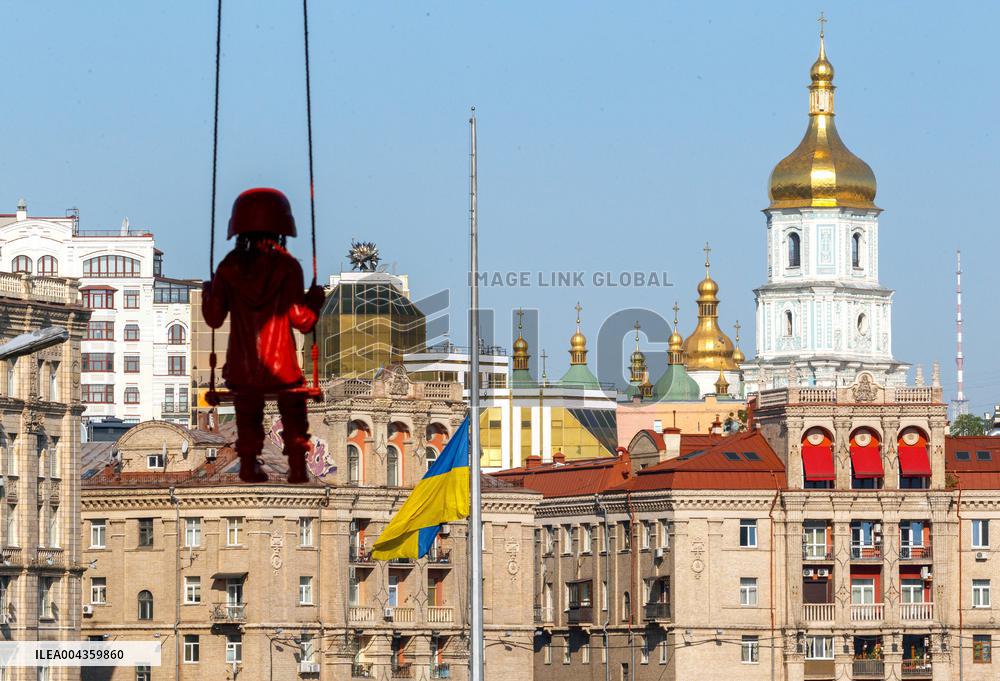 Kyiv honours victims of massive Russian attack on April 24