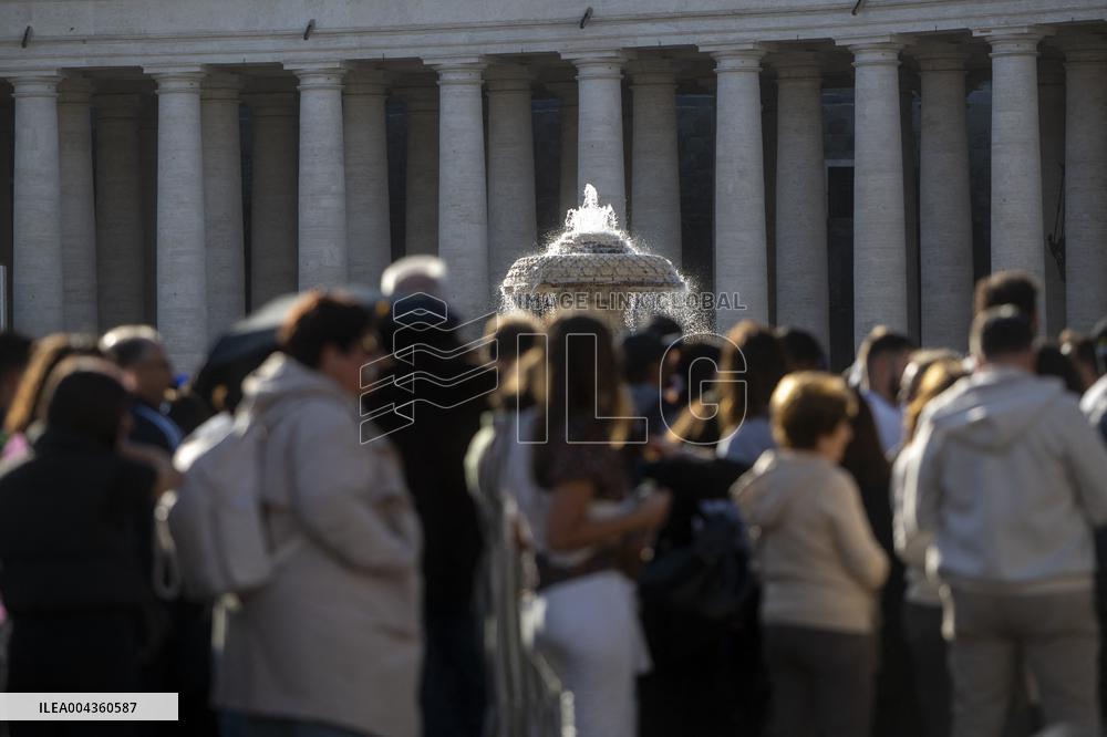 Atmosphere Hours Before Pope Francis Funeral - Vatican